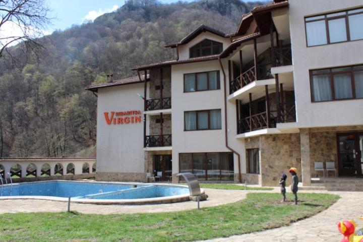 ריבריקה Family Hotel Virgin מראה חיצוני תמונה