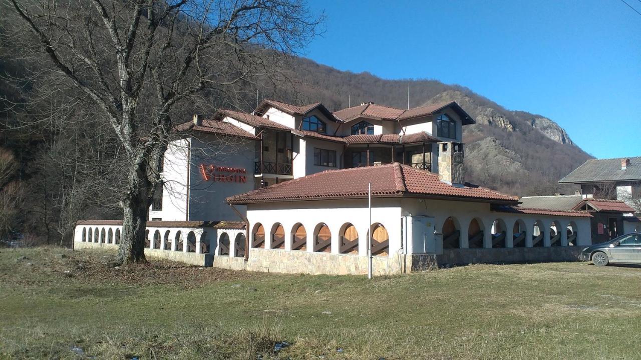 ריבריקה Family Hotel Virgin מראה חיצוני תמונה