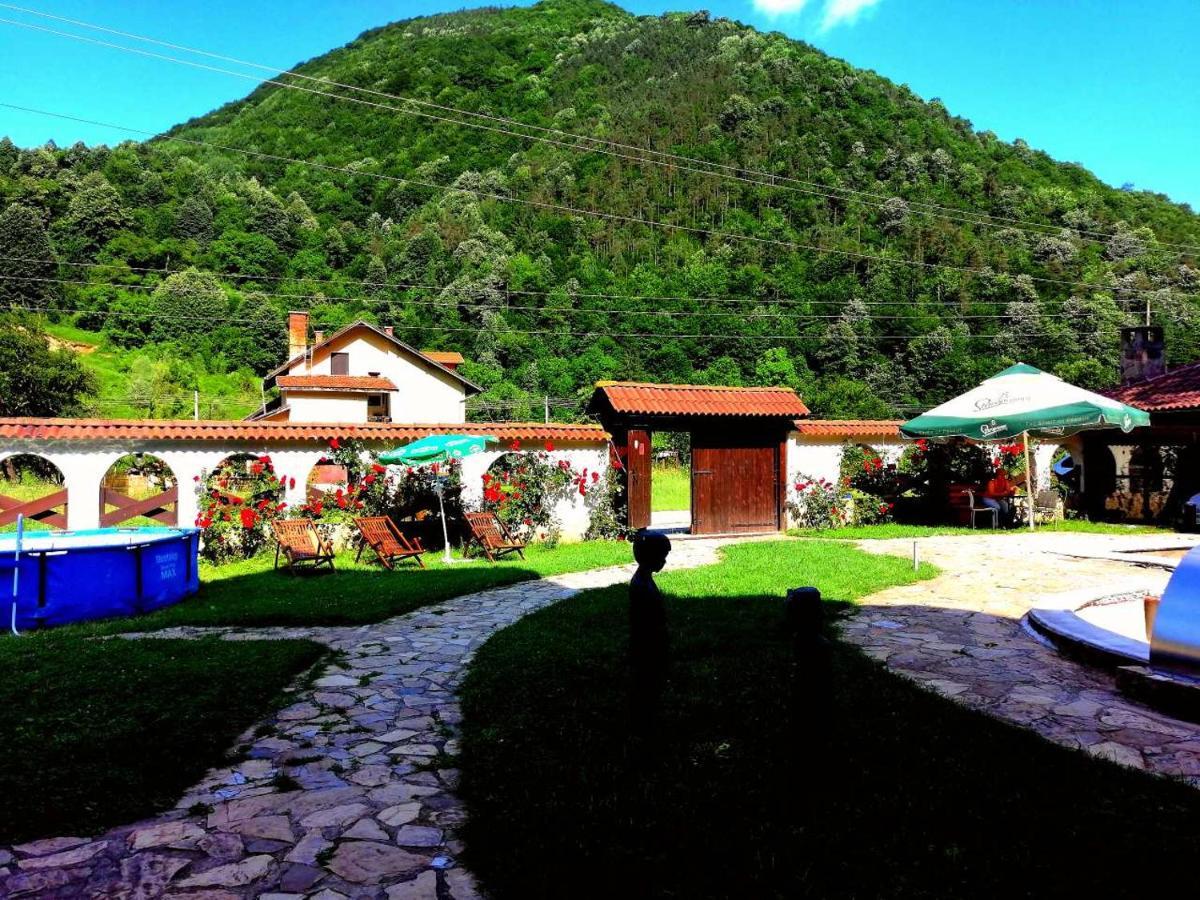 ריבריקה Family Hotel Virgin מראה חיצוני תמונה